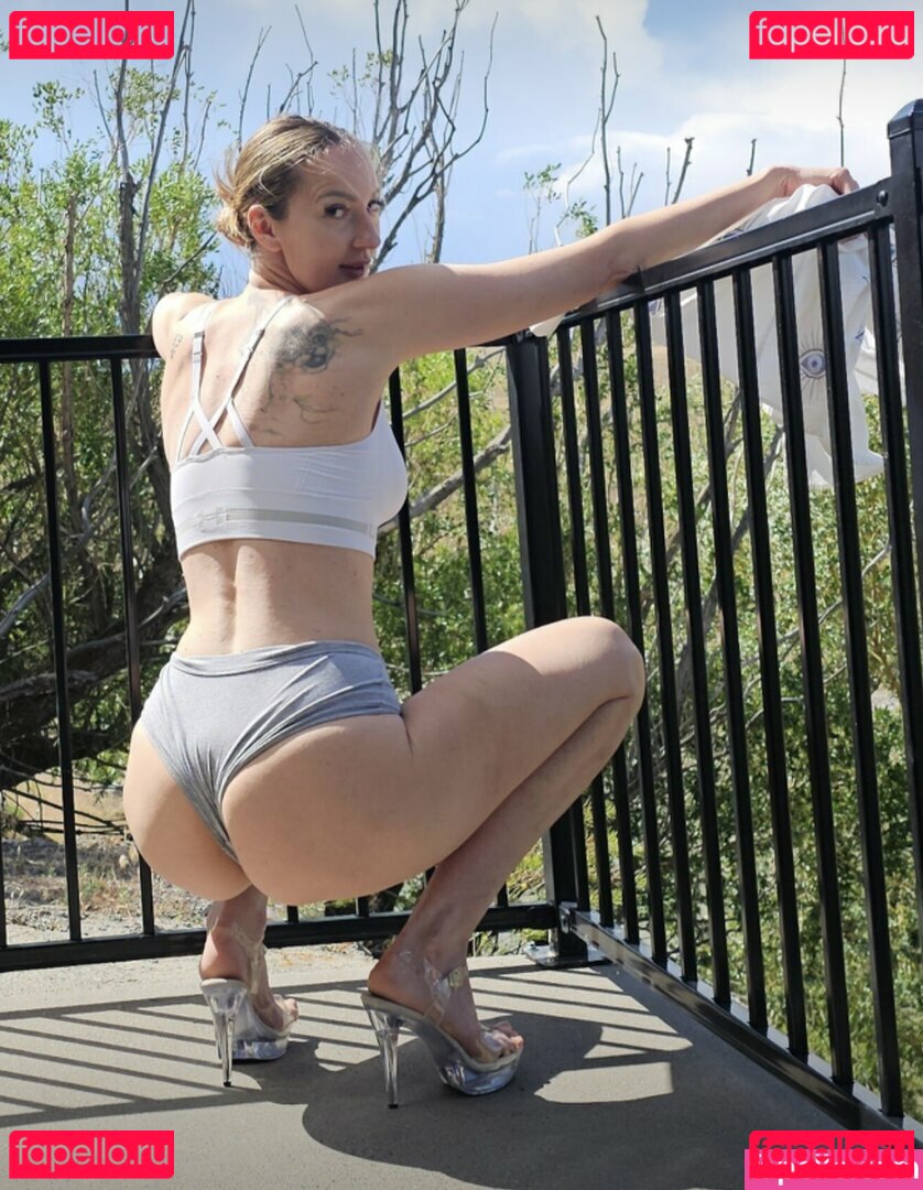 Ekaterina Lisin Nude Onlyfans Photo 10