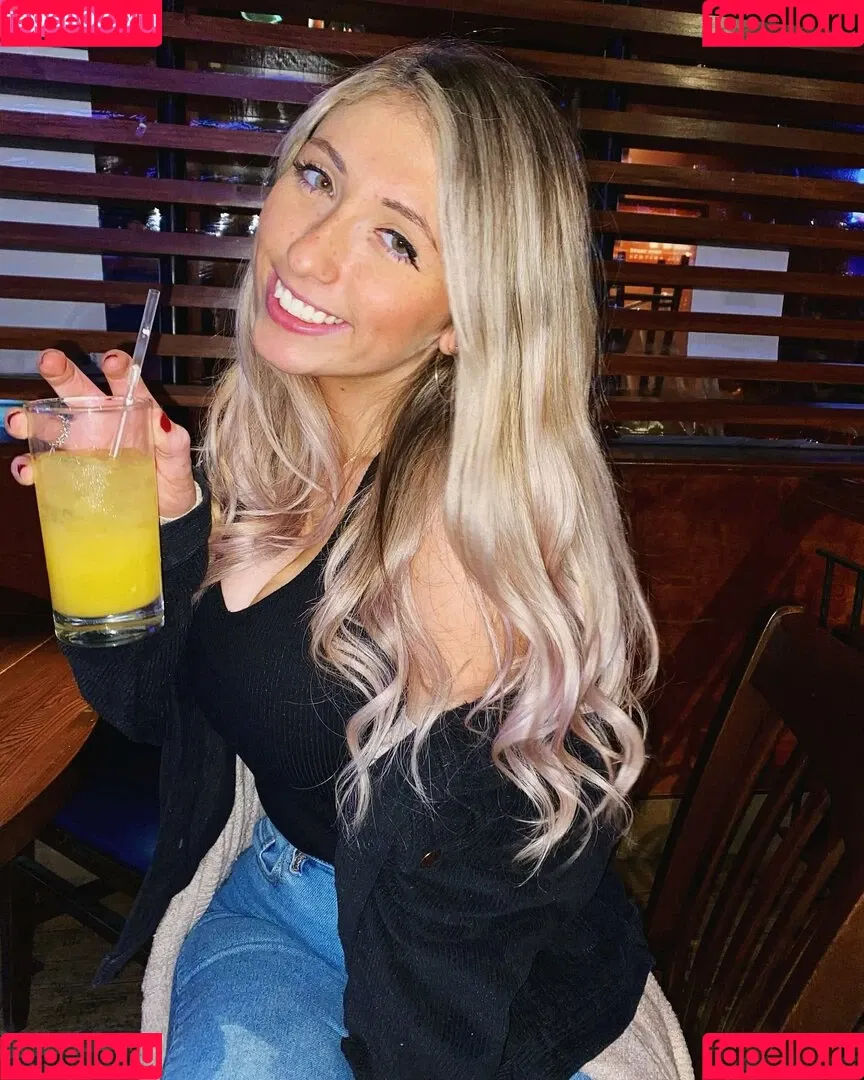 Kayla A Onlyfans Photo Gallery 