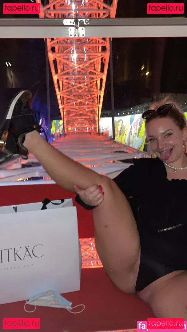 MiaNestiBaka Onlyfans Photo Gallery 