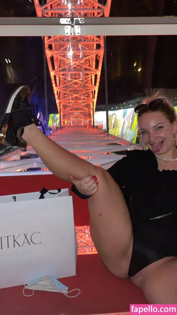 MiaNestiBaka Onlyfans Photo Gallery 