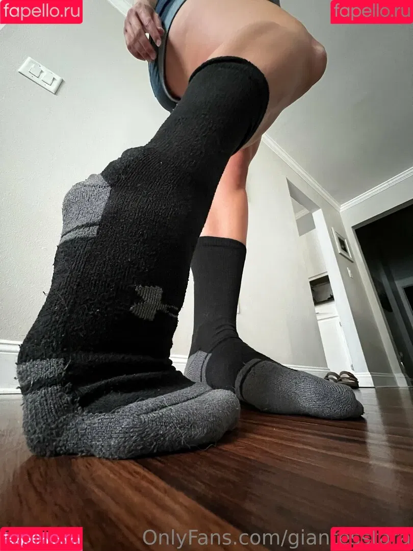 giantesstara Onlyfans Photo Gallery 