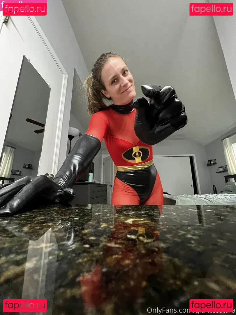 giantesstara Onlyfans Photo Gallery 