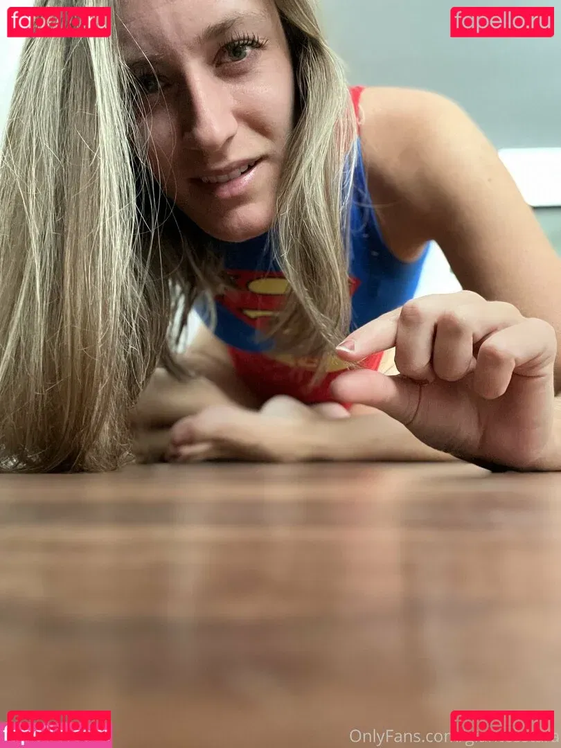 giantesstara Onlyfans Photo Gallery 