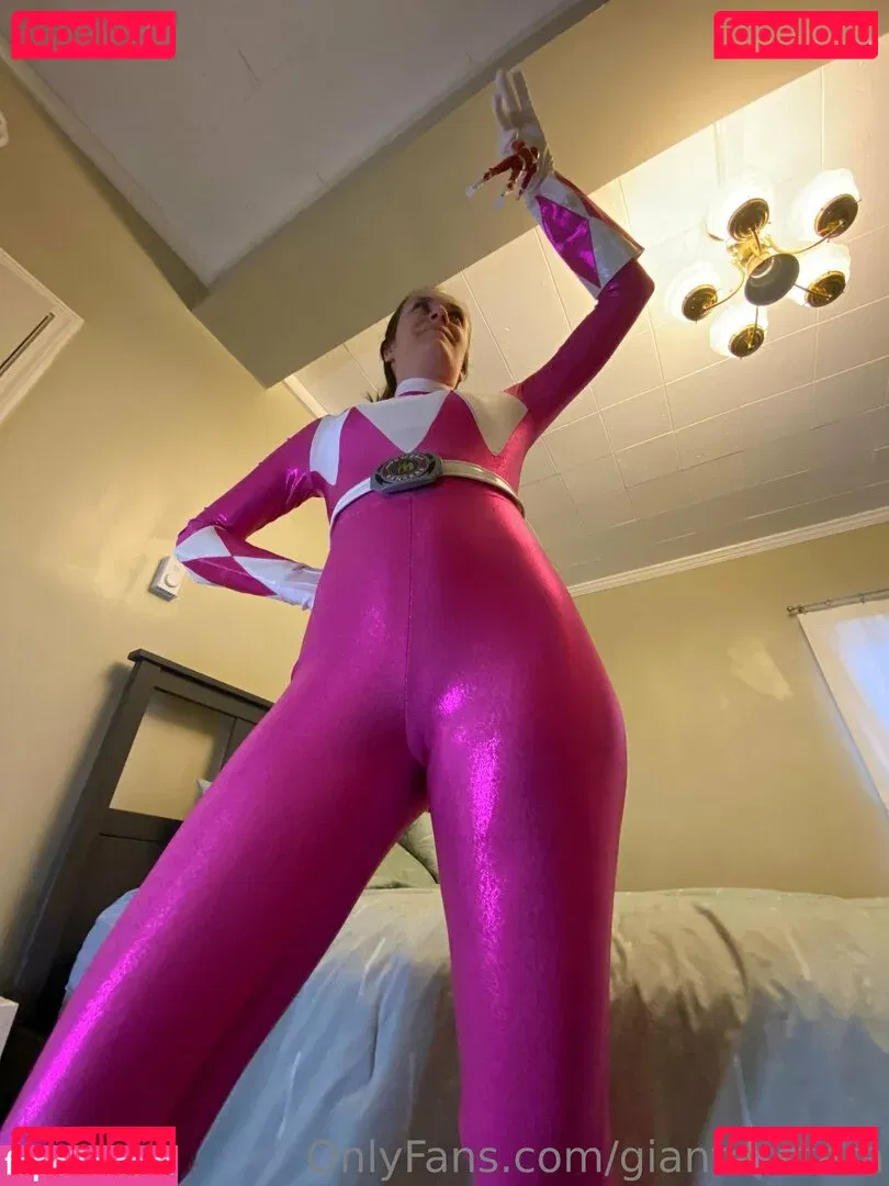 giantesstara Onlyfans Photo Gallery 