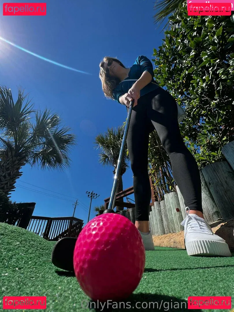 giantesstara Onlyfans Photo Gallery 