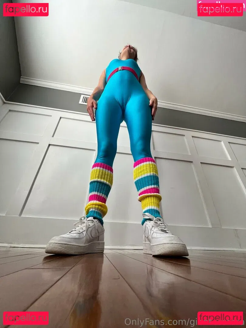 giantesstara Onlyfans Photo Gallery 