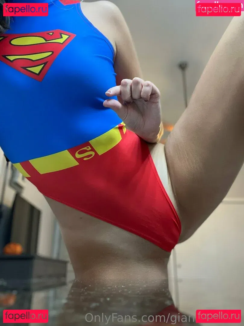 giantesstara Onlyfans Photo Gallery 