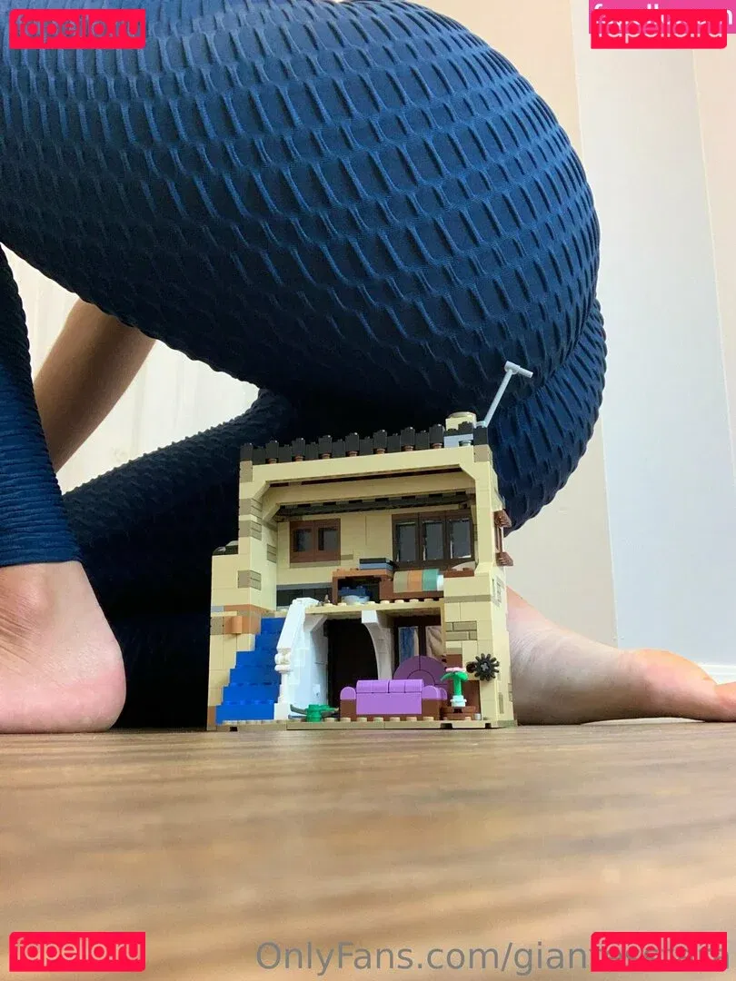 giantesstara Onlyfans Photo Gallery 