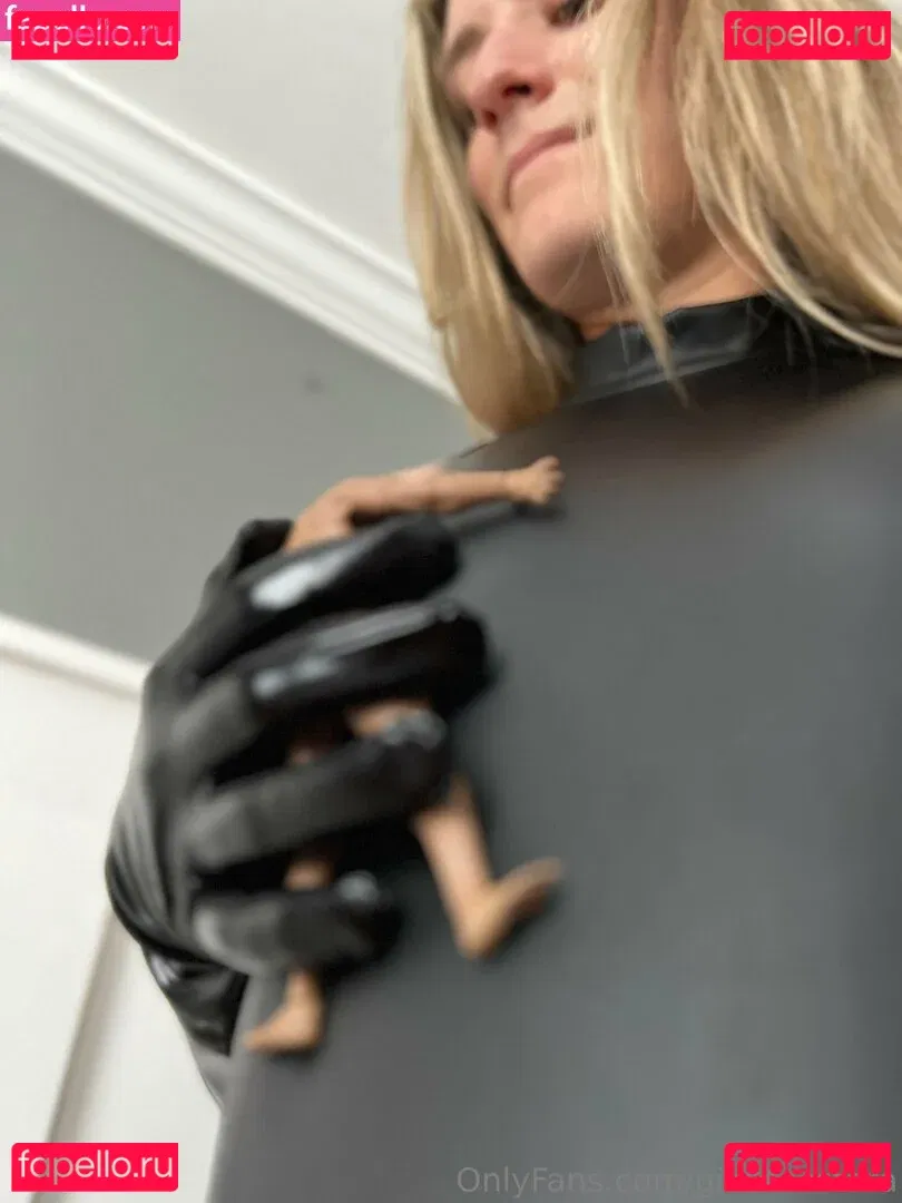 giantesstara Onlyfans Photo Gallery 