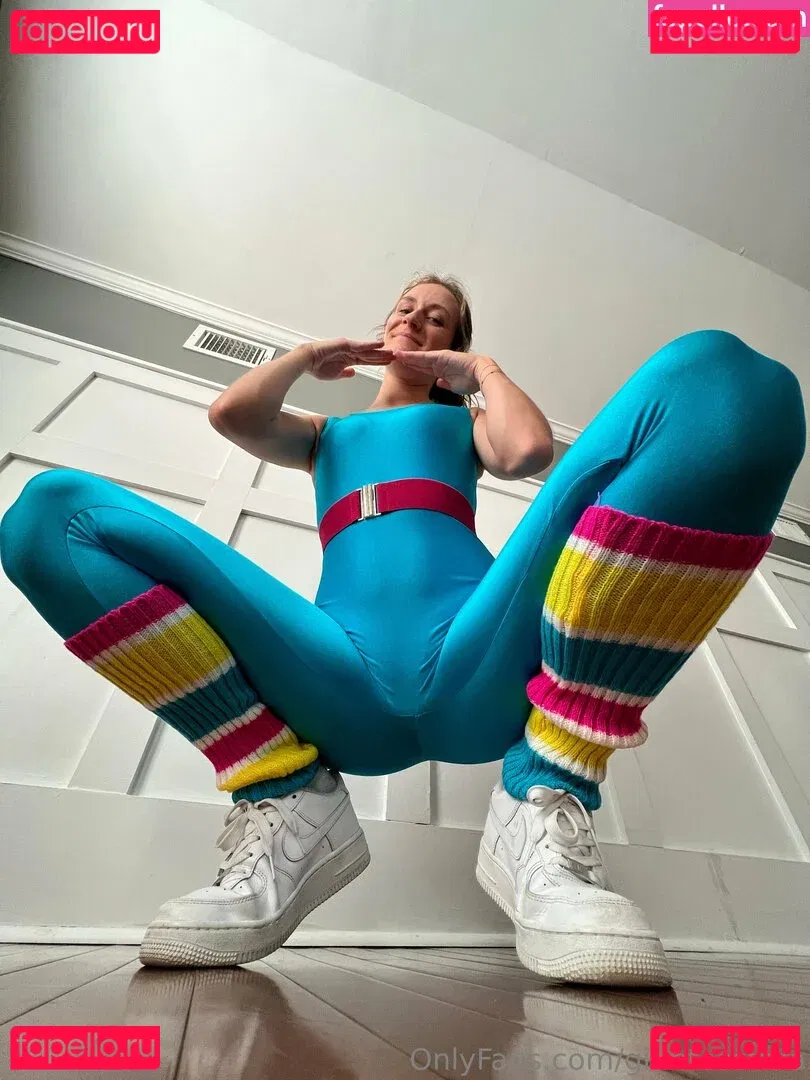 giantesstara Onlyfans Photo Gallery 