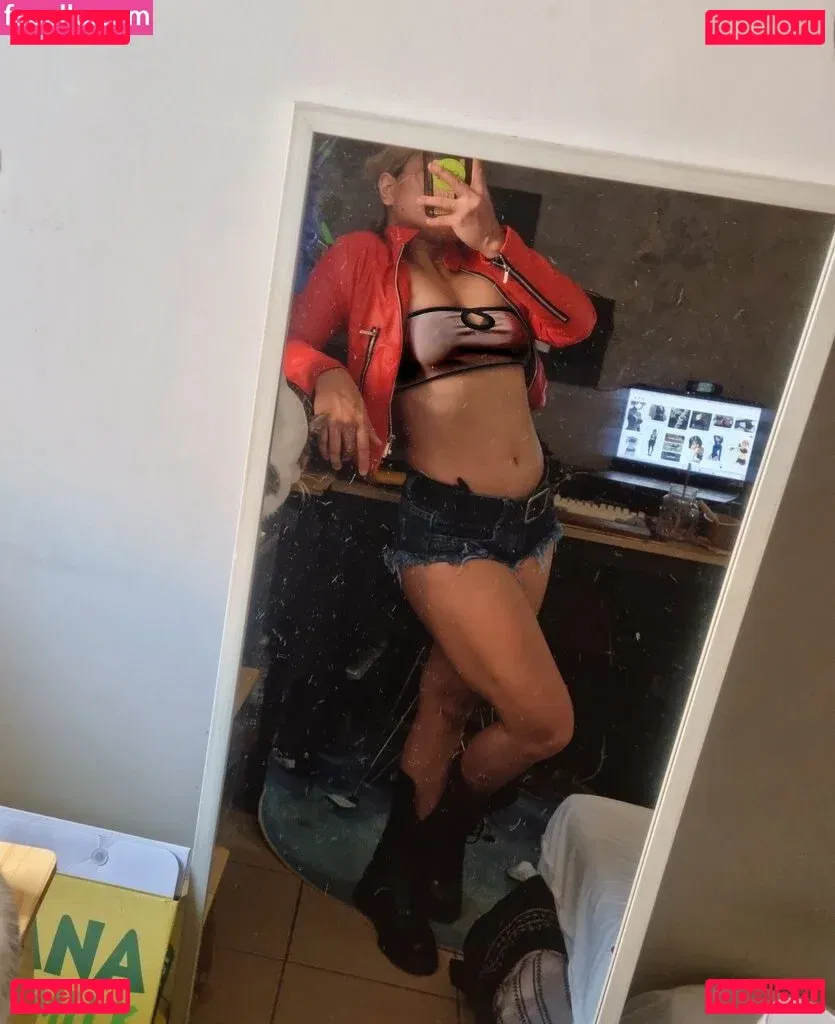 Nyaaati Onlyfans Photo Gallery 