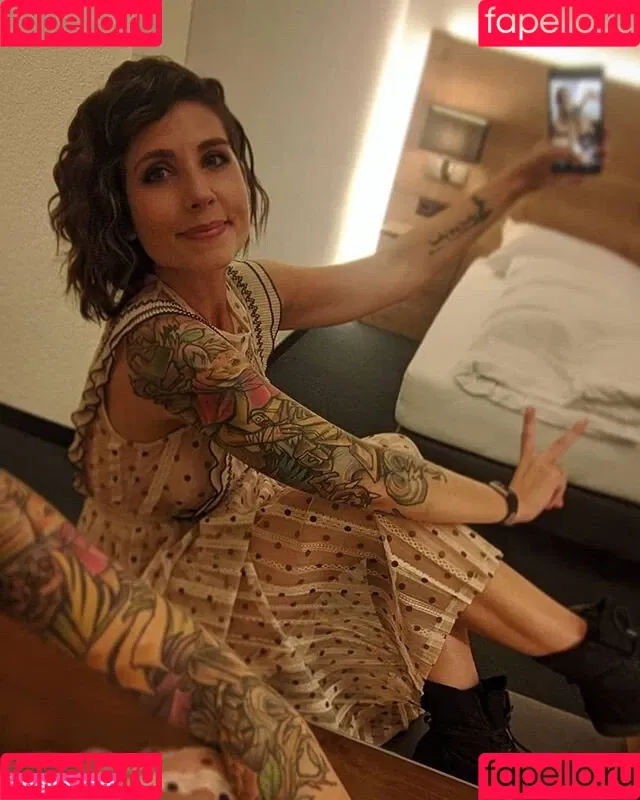 Soe Gschwind Onlyfans Photo Gallery 