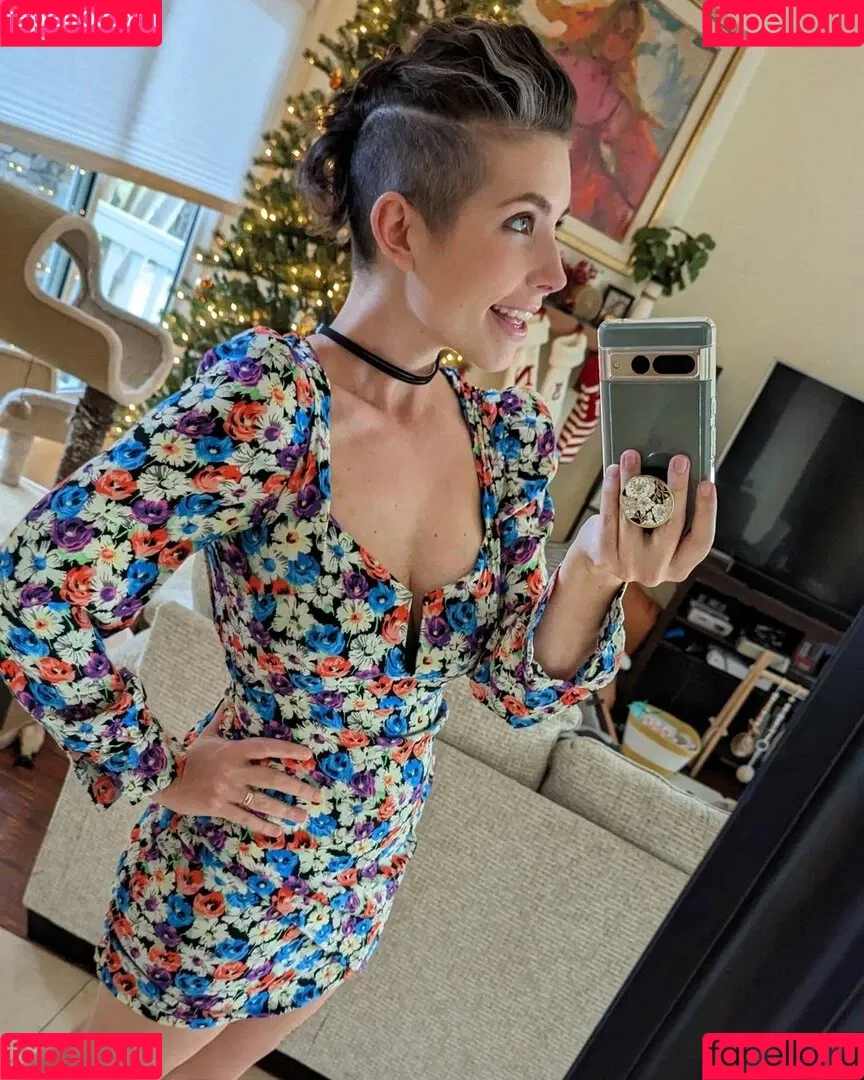 Soe Gschwind Onlyfans Photo Gallery 