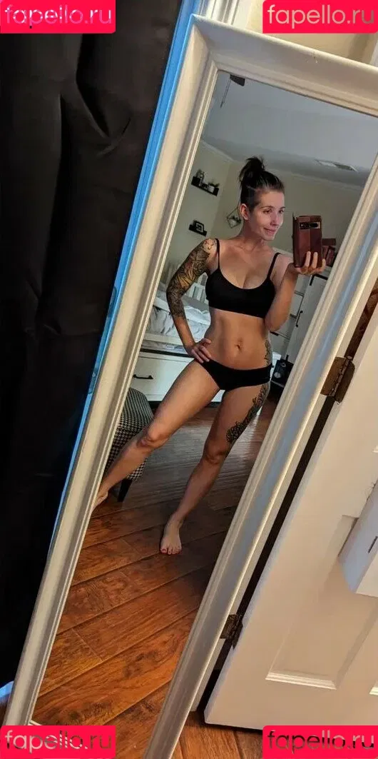 Soe Gschwind Onlyfans Photo Gallery 