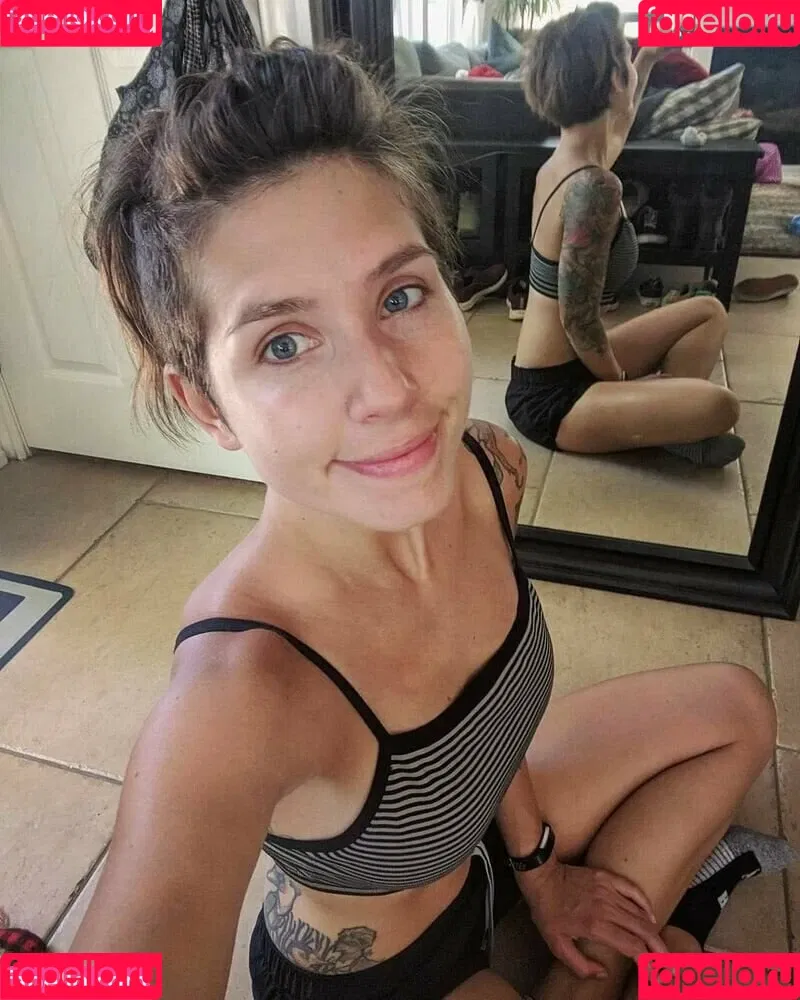 Soe Gschwind Onlyfans Photo Gallery 