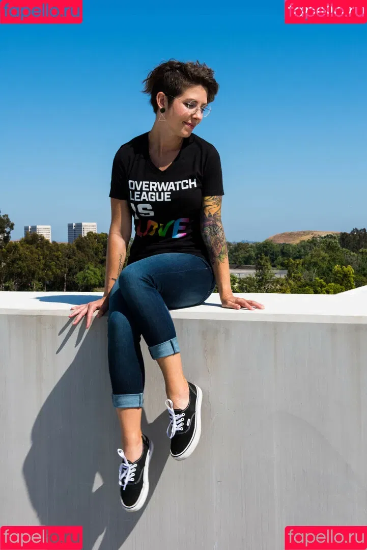 Soe Gschwind Onlyfans Photo Gallery 