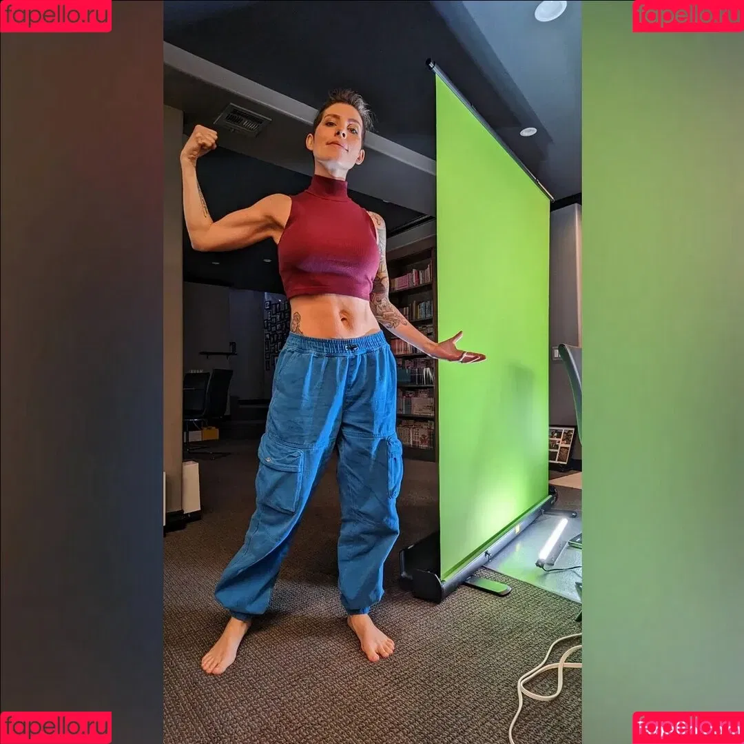 Soe Gschwind Onlyfans Photo Gallery 