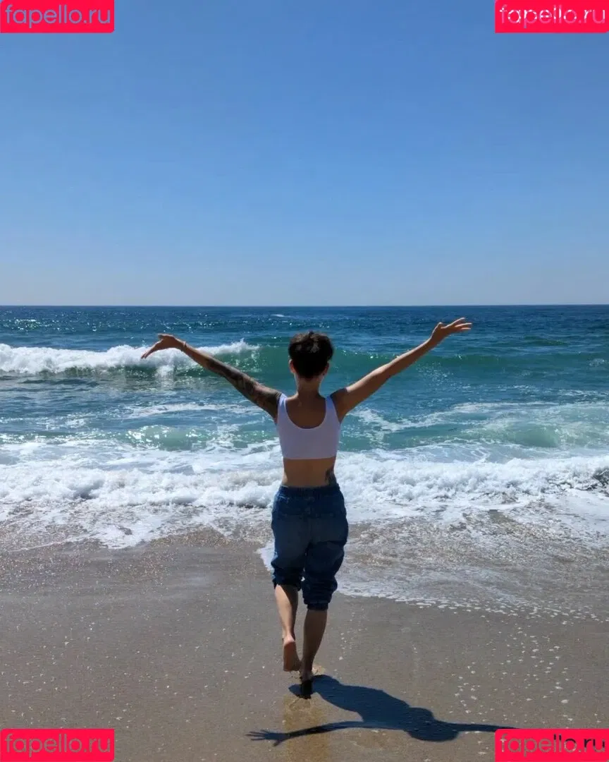 Soe Gschwind Onlyfans Photo Gallery 