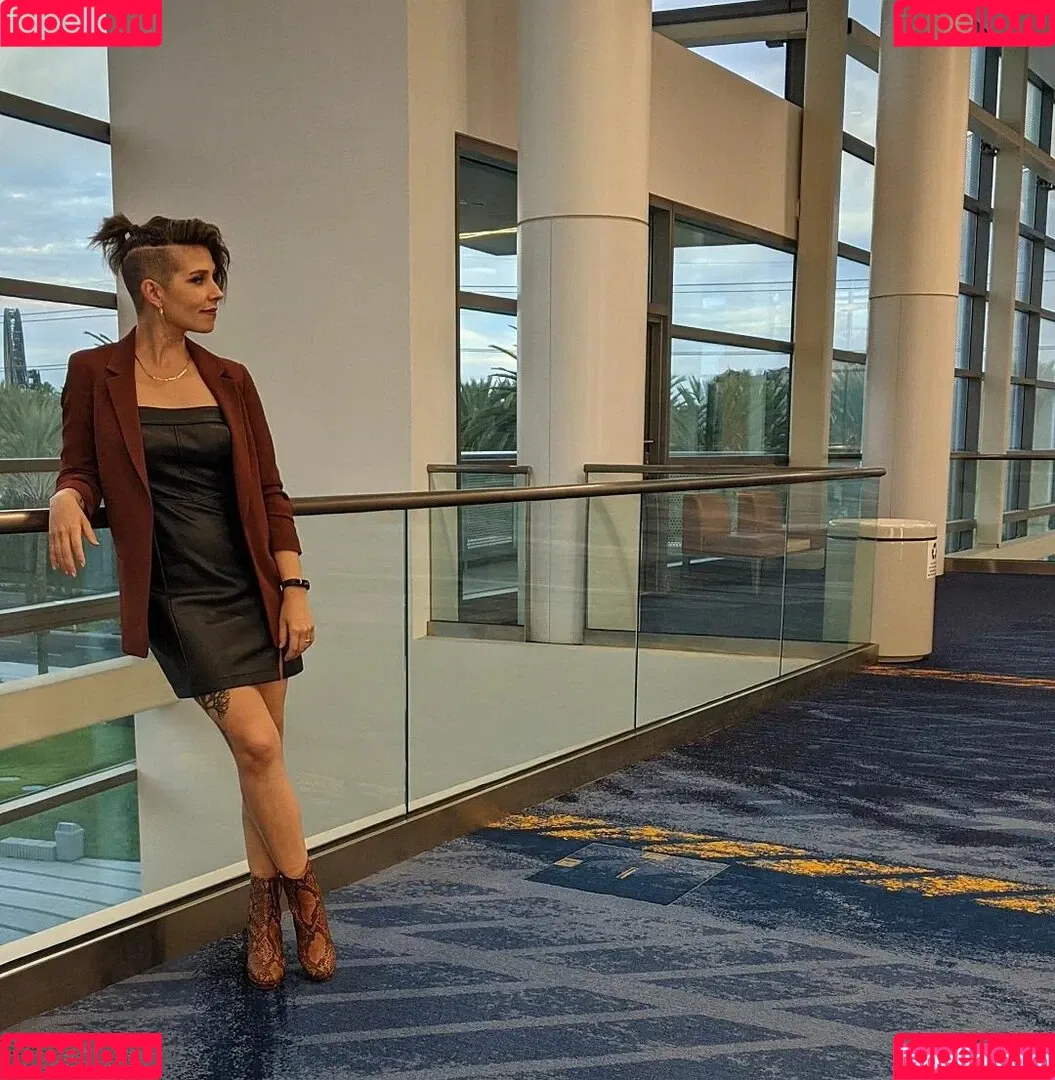 Soe Gschwind Onlyfans Photo Gallery 
