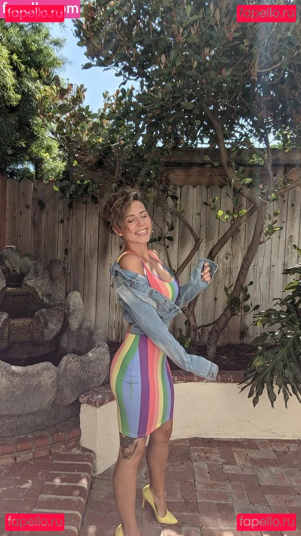 Soe Gschwind Onlyfans Photo Gallery 