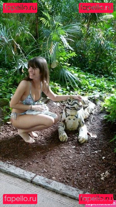 Soe Gschwind Onlyfans Photo Gallery 