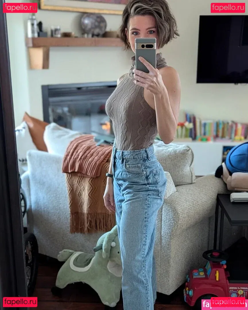 Soe Gschwind Onlyfans Photo Gallery 