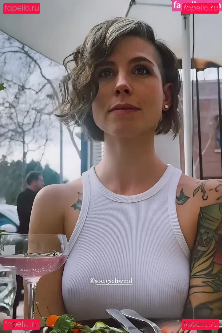 Soe Gschwind Onlyfans Photo Gallery 