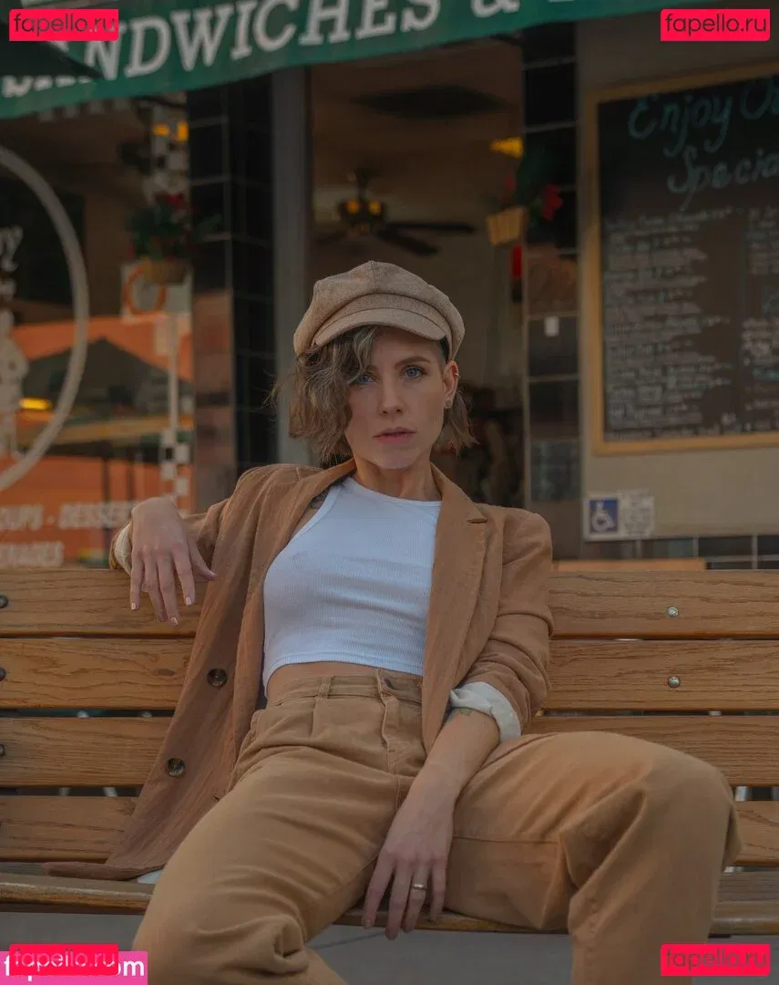 Soe Gschwind Onlyfans Photo Gallery 