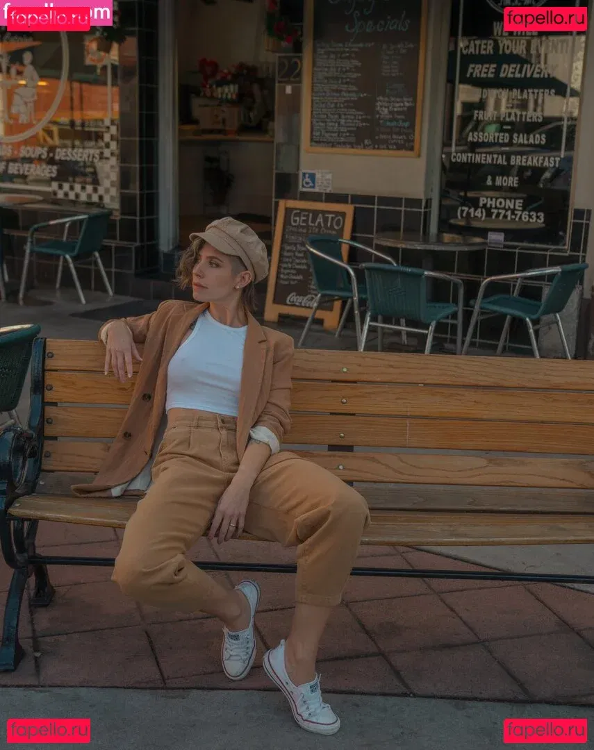 Soe Gschwind Onlyfans Photo Gallery 