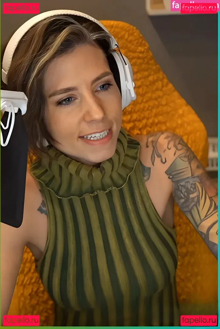 Soe Gschwind Onlyfans Photo Gallery 