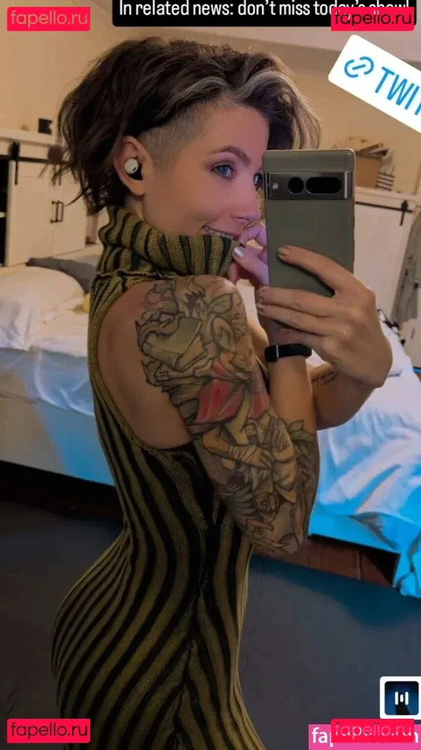 Soe Gschwind Onlyfans Photo Gallery 