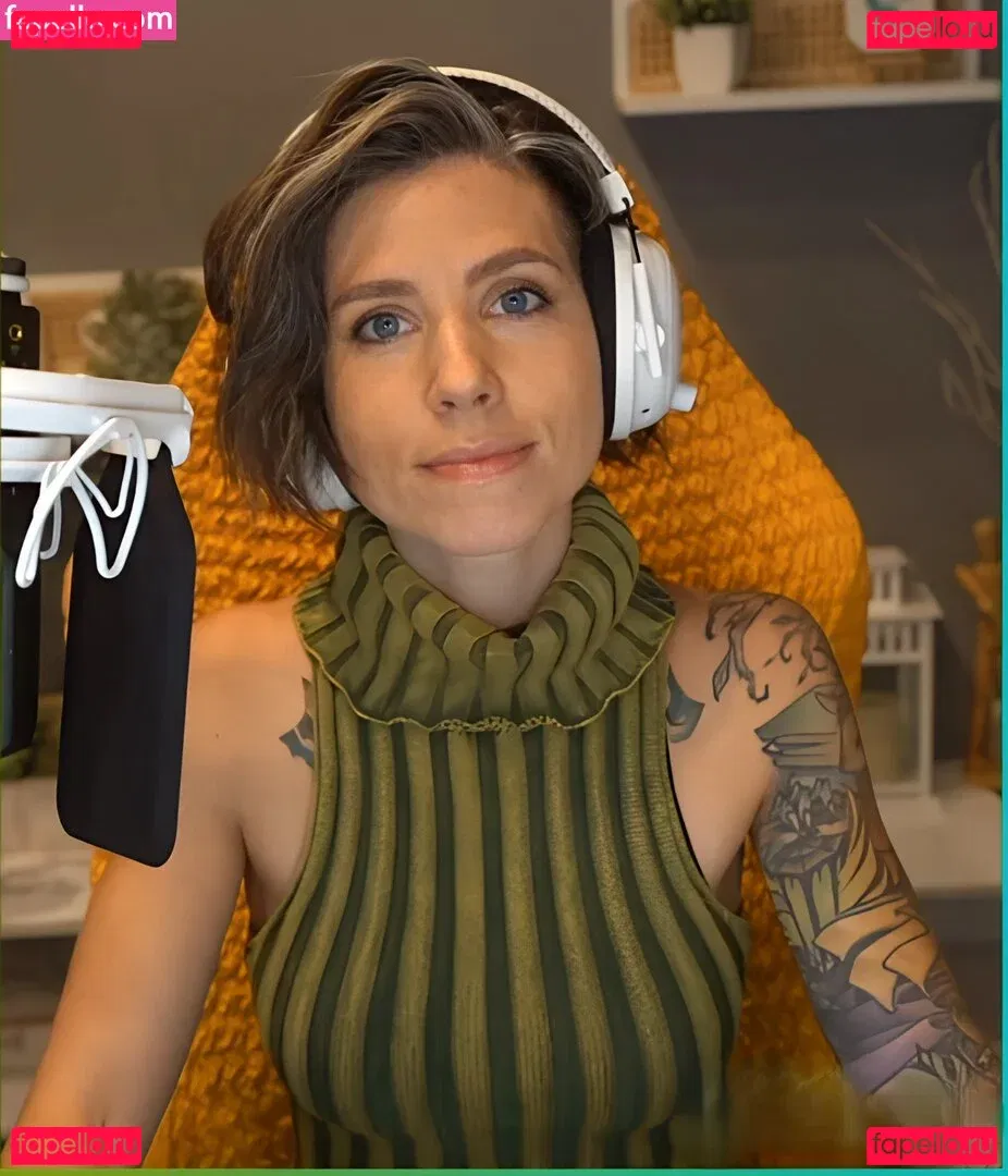 Soe Gschwind Onlyfans Photo Gallery 