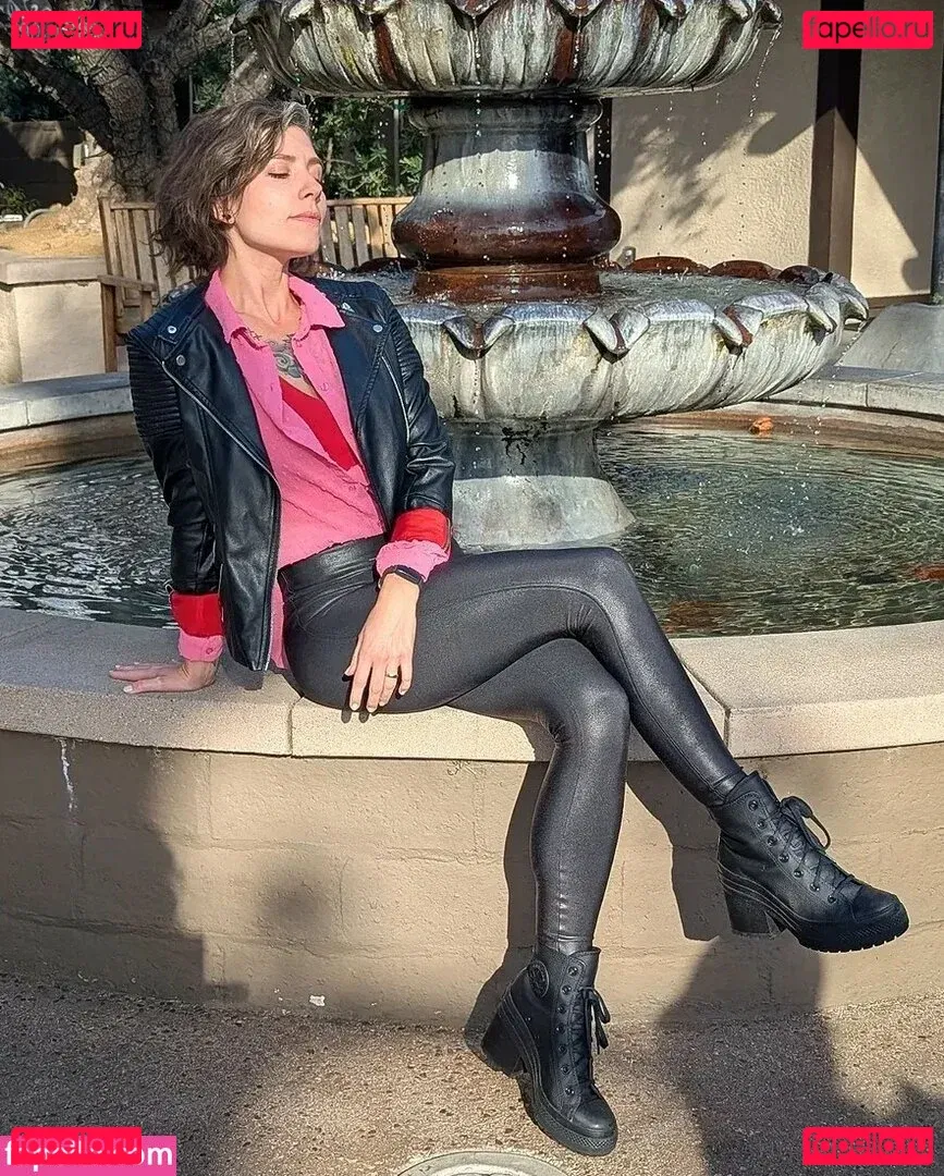 Soe Gschwind Onlyfans Photo Gallery 