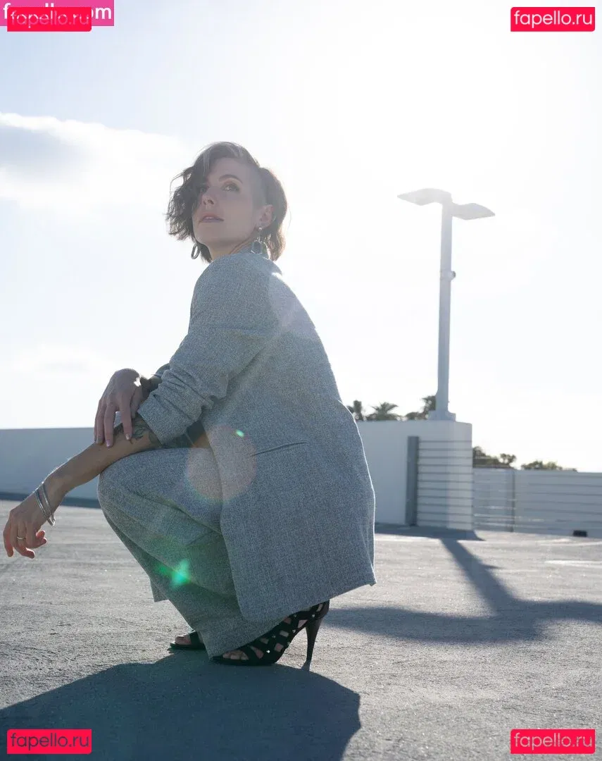 Soe Gschwind Onlyfans Photo Gallery 