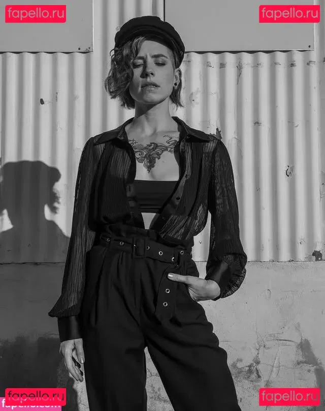 Soe Gschwind Onlyfans Photo Gallery 