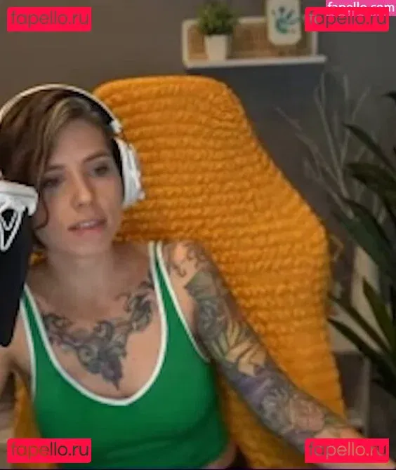 Soe Gschwind Onlyfans Photo Gallery 