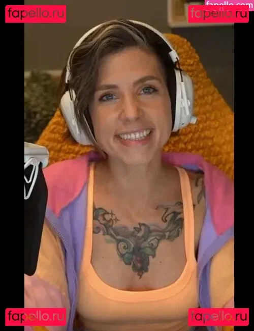 Soe Gschwind Onlyfans Photo Gallery 