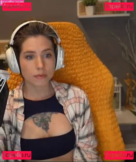 Soe Gschwind Onlyfans Photo Gallery 