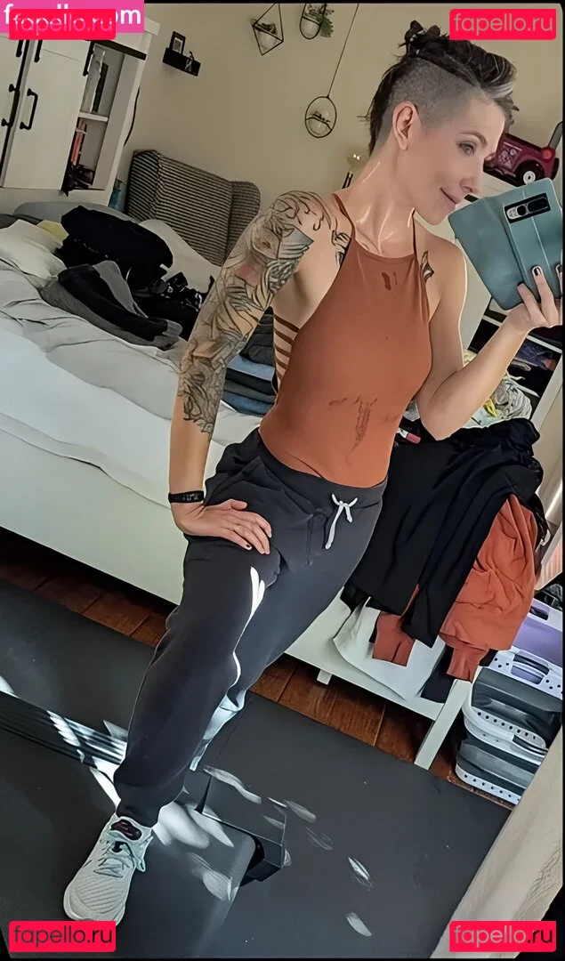 Soe Gschwind Onlyfans Photo Gallery 