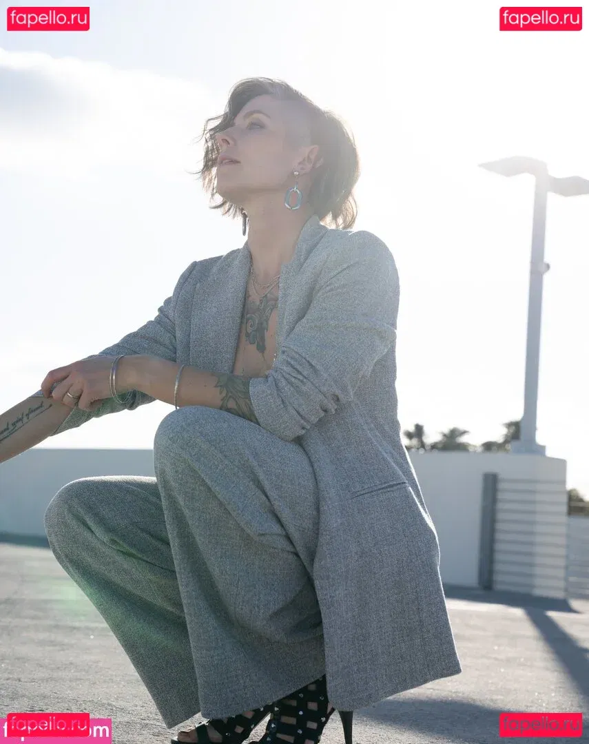 Soe Gschwind Onlyfans Photo Gallery 