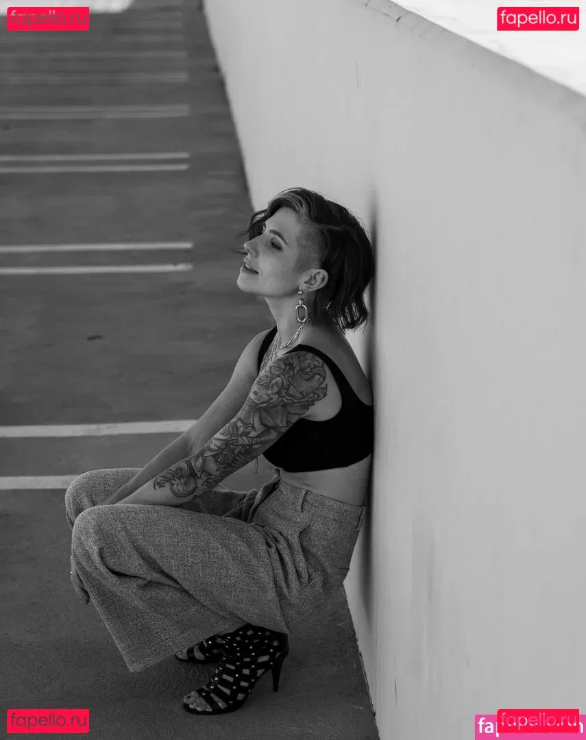 Soe Gschwind Onlyfans Photo Gallery 