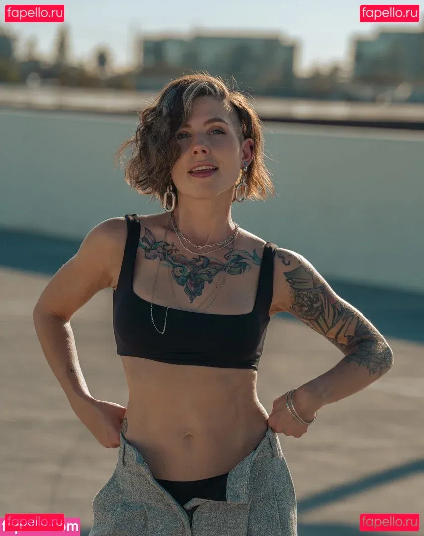 Soe Gschwind Onlyfans Photo Gallery 