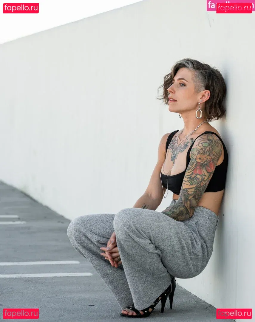 Soe Gschwind Onlyfans Photo Gallery 