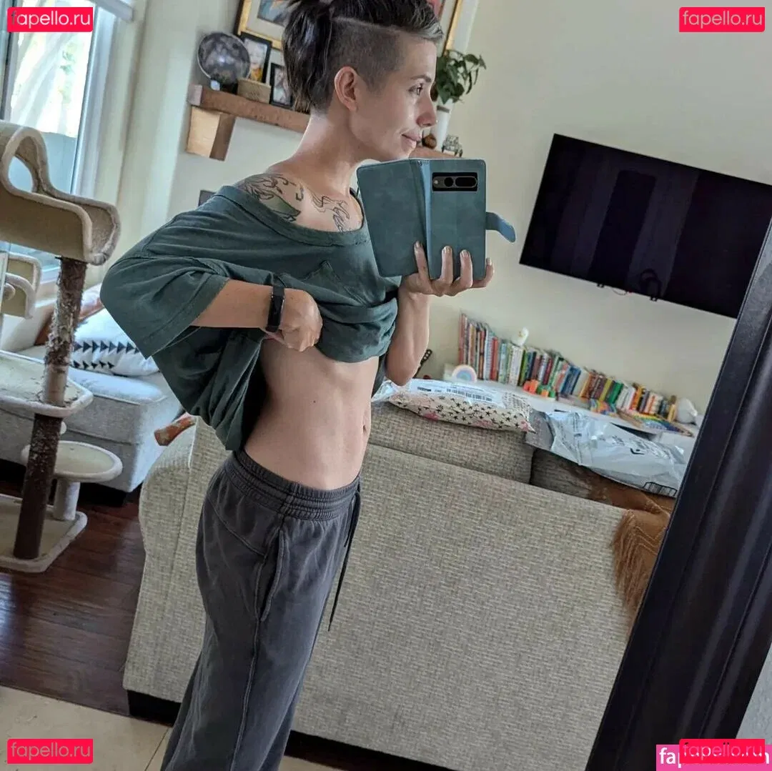 Soe Gschwind Onlyfans Photo Gallery 