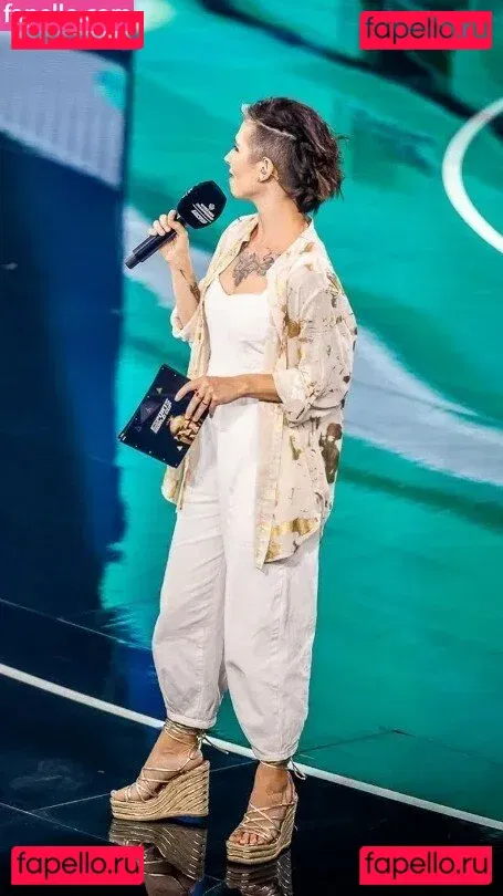 Soe Gschwind Onlyfans Photo Gallery 