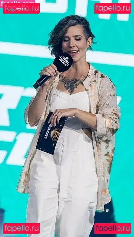 Soe Gschwind Onlyfans Photo Gallery 