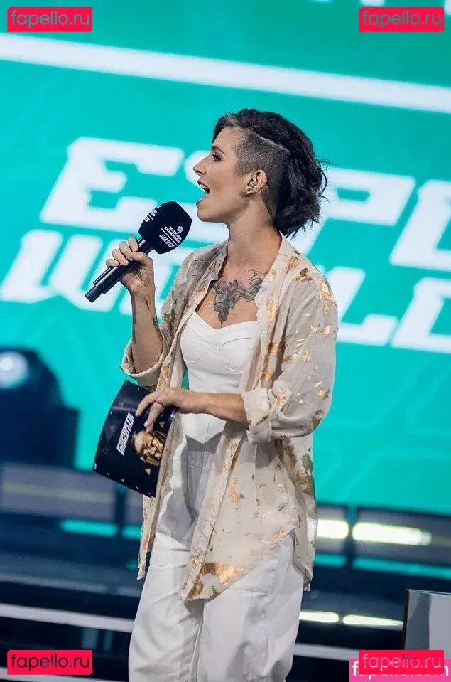 Soe Gschwind Onlyfans Photo Gallery 