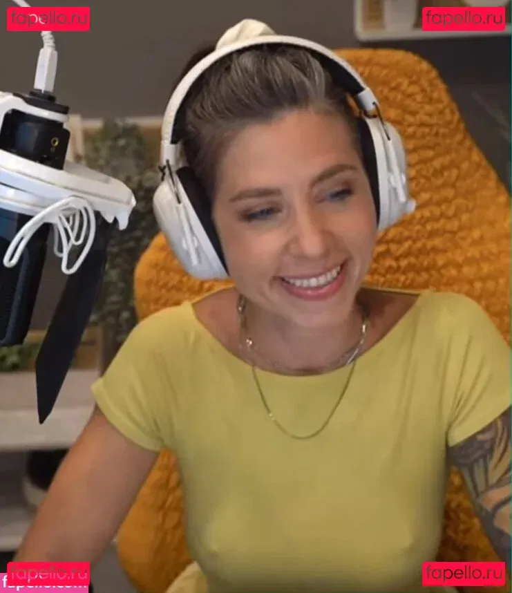 Soe Gschwind Onlyfans Photo Gallery 