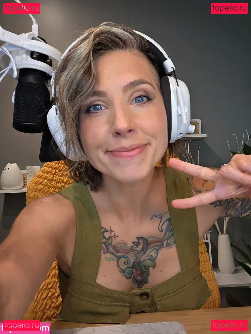 Soe Gschwind Onlyfans Photo Gallery 