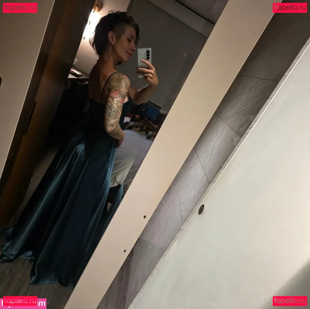 Soe Gschwind Onlyfans Photo Gallery 